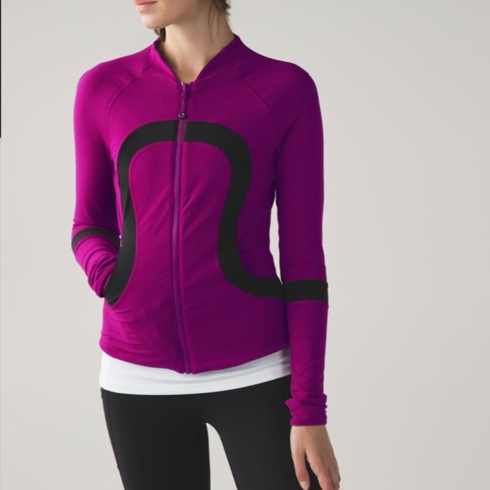 Lululemon Find Your Bliss Reversable Workout Athletic Jacket Regal Plum / Black